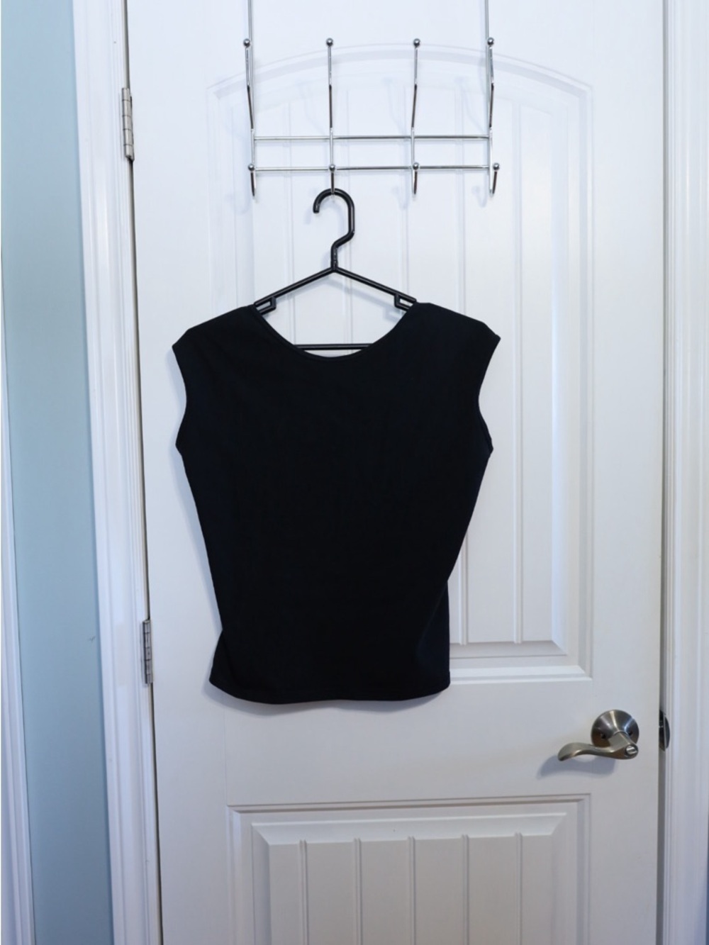 Aritzia Tna Hold-It™ Times T-Shirt in Black Womens Size Large - Picture 3 of 10